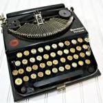Vintage Portable Remington ..