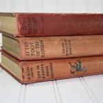 Vintage Stack of Books / Vi..