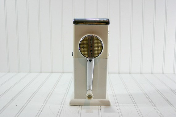 Vintage Ice Crusher / Vintage Ice O Mat Ice Crusher
